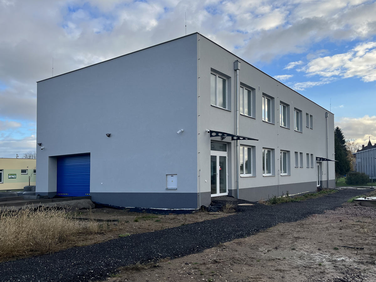 E Administrativní budova se skladem